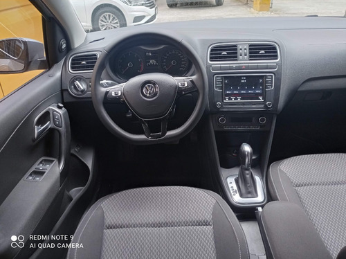 Imagen 5 de 13 de Vento Comfortline Plus Automatico 2020