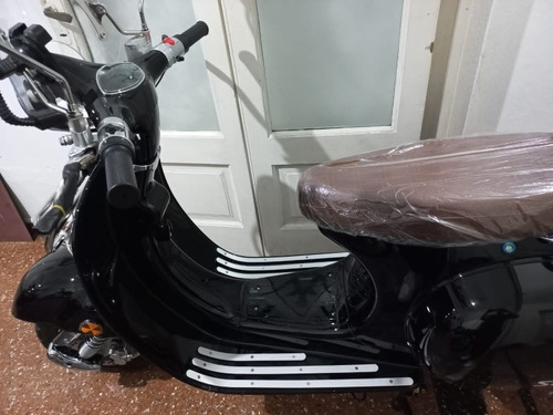 Imagen 11 de 14 de Sunra Vespa