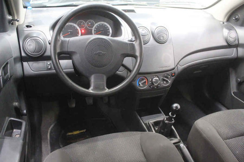 Imagen 11 de 15 de Chevrolet Aveo 2014 4p Ls L4/1.6 Man