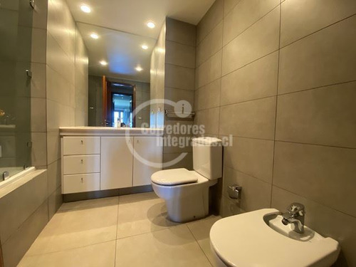 Departamento En Arriendo De 5 Dorm. En Vitacura