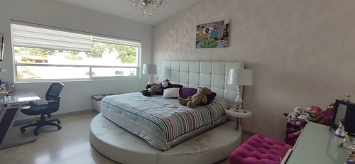 Hermosa Residencia Con Acabados De Lujo