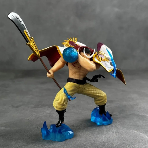 Figura Shirohige One Piece Anime Barbablanca Yonkou Espada