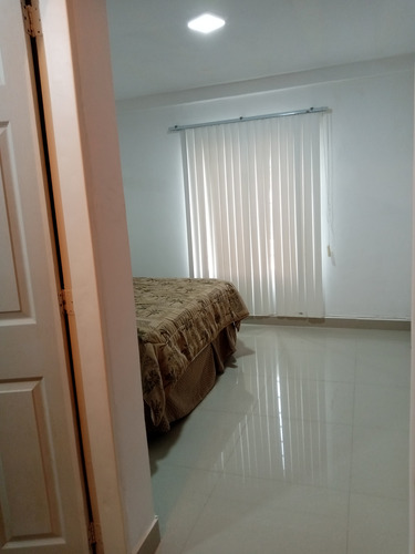 Imagen 8 de 15 de Se Alquila Apartamento Urb Alto Prado Al01-1487zn-ajim