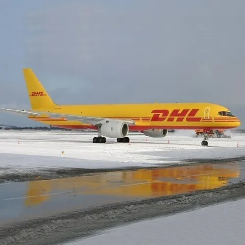 Imagen 2 de 6 de Boeing 757, Carguero, Colores De Dhl, Escala 1:400