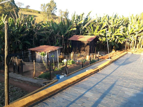 Chácara Em Baependi Sul De Minas Com 20.000 M2, Casa Muito Boa Estilo Colonial , Paiol, Quarto De Materiais, Garagem Coberta . - 255
