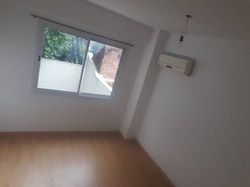 En Venta En El Palomar Espacio Cochera Que Se Encuentra En El Medio De Las Dos Torres F: 7028