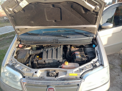 Imagem 8 de 15 de Fiat Idea 2010 1.4 Elx Flex 5p
