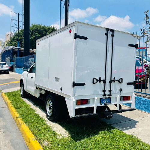 Imagen 5 de 15 de Nissan Np 300 Caja Seca 2017
