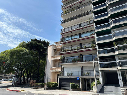 Venta Apartamento 3 Dormitorios, Servicio,  Garage  Parque Rodó