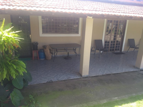 Chacara 1000m2 Casa 225m2 Toda Avarandada Casa 225m2 2 Dorms,sala,copa,cozinha,banheiro,piscina,fonte,de Agua,2 Vagas Cobertas, - Ch00045 - 69233528