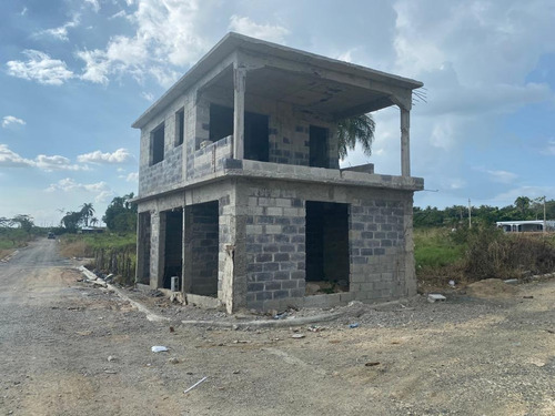 Solares De Oportunidad En Santo Domingo Norte.