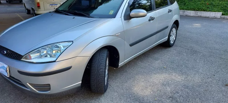 Ford Focus 1.6 Gl 5p