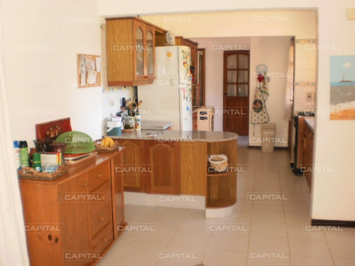 Casa En Zona Golf De Punta Del Este- Ref: 30288