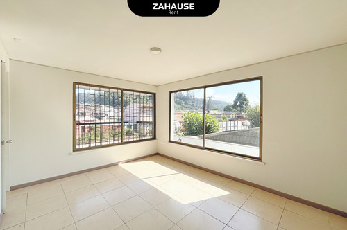 Casa En Arriendo 5 Dormitorios A Pasos De La U Del Biobío
