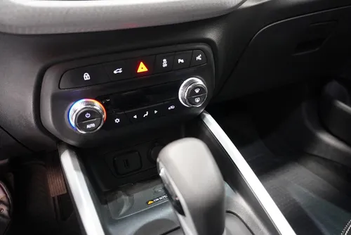 Chevrolet Onix 1.0T Premier Sedan At