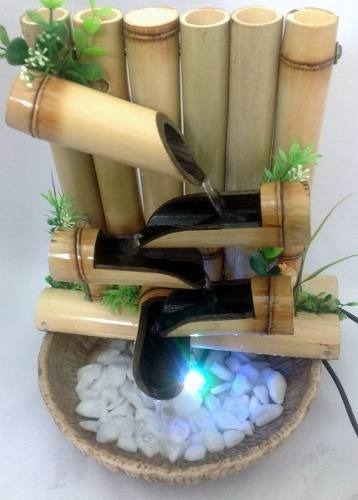 Imagem 1 de 4 de Fonte Agua Cascata Bambu 5 Quedas C/ Ilum. De Leds
