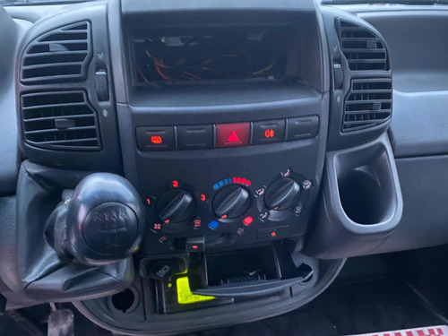 Imagem 11 de 16 de Fiat Ducato Minibus 2.3