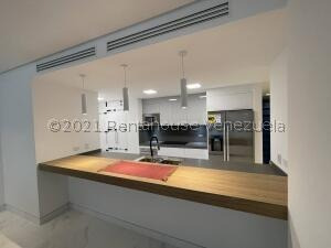 Imagen 5 de 14 de #22-2938 Lujoso Y Moderno Apartamento En Las Mercedes