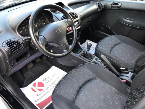 Peugeot 206 1.4 Presence 8v Flex 4p Manual