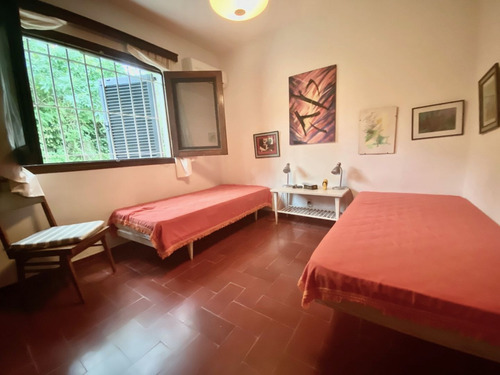 Casa En Venta De 3 Dormitorios En Playa Mansa
