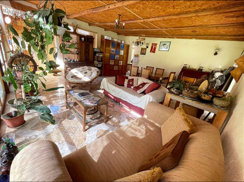 Casa En Venta De 4 Dorm. En Vicuña