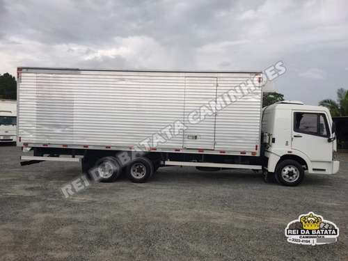 Imagem 6 de 15 de Agrale 9200 Mwm Truck 6x2 Cabine Leito Baú Refrigerado