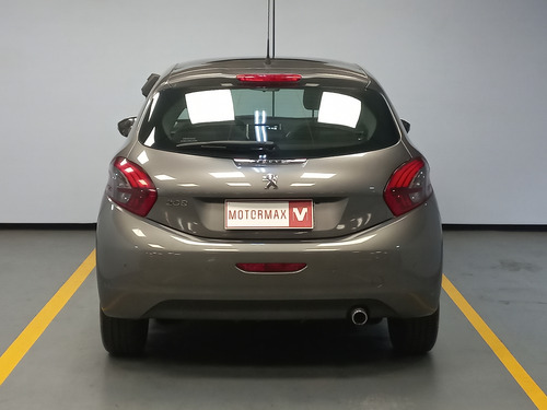 Peugeot 208 1.6 Feline