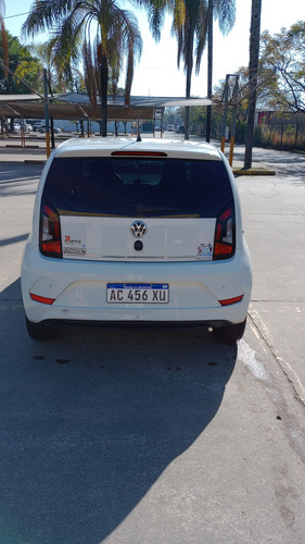 Volkswagen Up! 1.0 High Up! 75cv 5 p