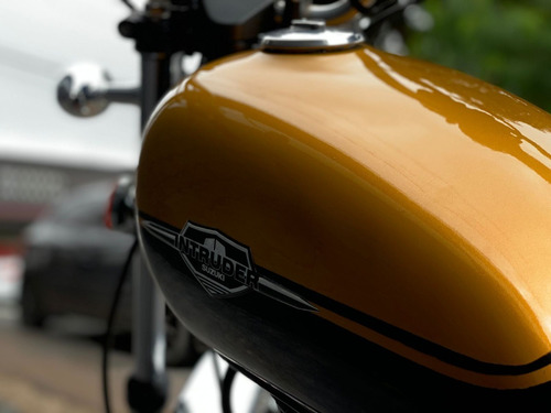 Imagem 2 de 14 de Suzuki Intruder 2011 125cc