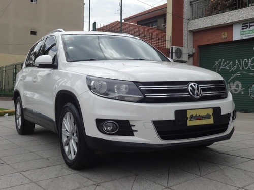 Imagen 13 de 20 de Volkswagen Tigual Sport & Style 200tsi 4motion { Excelente }