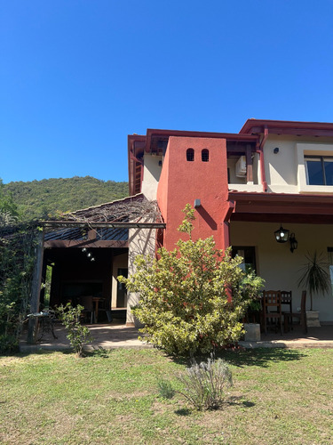 Casa En Venta Country Los Milagros ,santa Rosa De Calamuchita , Cordoba.