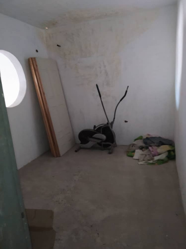 Imagen 7 de 24 de Se Vende Casa En Santa Rita Linares Alcántara 04124827470