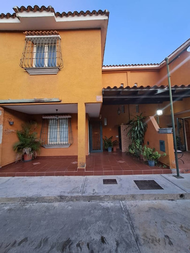 Se Vende Townhouse Pueblo San Diego 