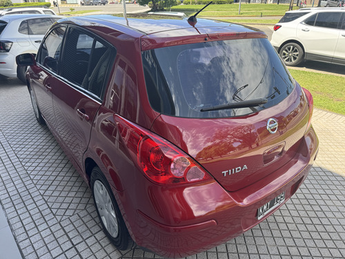 Nissan Tiida 1.8 Visia 5 p