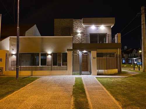 Imagen 2 de 14 de Duplex En Esquina A Estrenar, Con Vista Al Mar