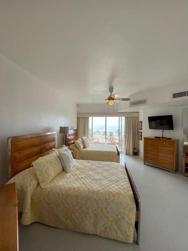 Apartamento De 3 Habitaciones En Venta, Juan Dolio