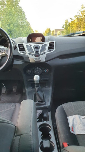 Ford Fiesta Kinetic Design 1.6 Design 120cv Titanium 2012