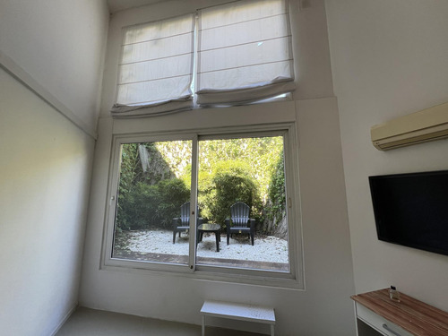 Loft De Dos Ambientes A Metros De Belgrano R Con Cochera.
