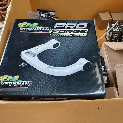 Horquillas Ucas, Ironman 4x4 Nissan Np300/frontier (Usado)