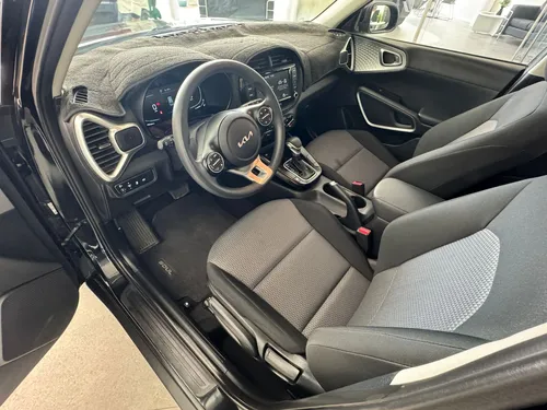 Kia Soul 5p LX L4/1.6 Aut