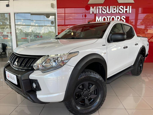 Mitsubishi L200 TRITON 2.4 16V TURBO DIESEL OUTDOOR GLS CD 4X4 AUTOMÁTICO