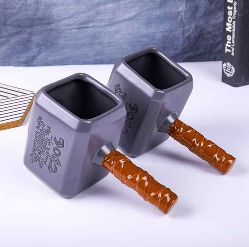 Imagen 2 de 6 de Taza De Cerámica En Forma De Martillo Thor