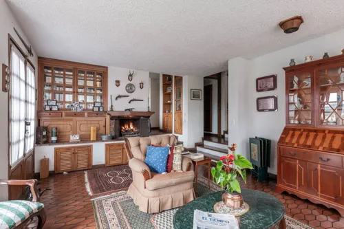 Casa En Venta En Provenza. Cod V8583