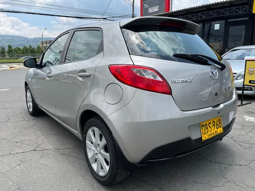 Mazda 2 1.5cc Mt Aa 4x2