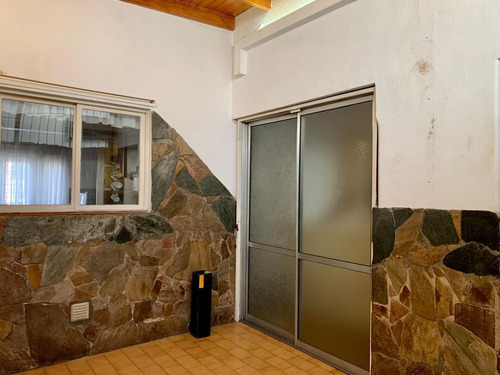 Casa En Venta Rosario España Y Hospitales - 2 Dormitorios