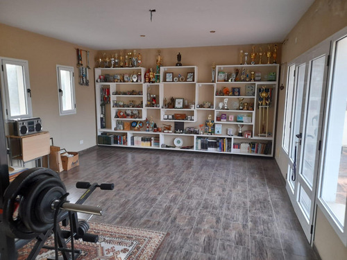Casa En Barrio Privado Chacras De Uribelarrea