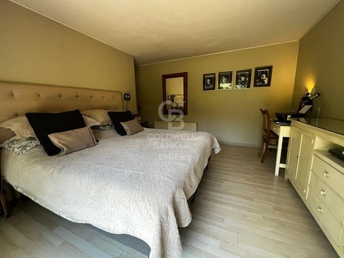 Estupenda Y Acogedora Casa, Excelente Ubicación En La Dehesa