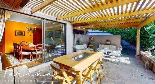 Casa En Arriendo De 5 Dorm. En La Reina