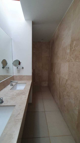 Casa En Venta En Paseos Del Bosque, 3 Recámaras, 2.5 Baños, Gran Ubicación !!