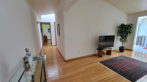 Imagen 17 de 30 de Casa De Un Piso Con Jardín En Venta En Pedregal De San Franc